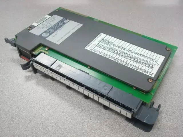 Allen Bradley 1771-IAD/C PLC-5 AC/DC Input Module Used