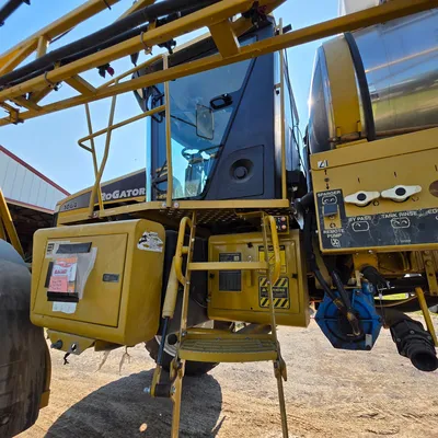 2005 AG-CHEM ROGATOR 1064 SPRAYER SELF PROPELLED | Iron Listing (34)