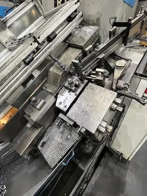 USED EW MENN GW-83