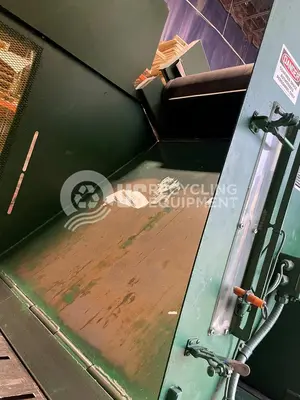 USED INTERNATIONAL TITAN 6-EC HORIZONTAL CLOSED DOOR