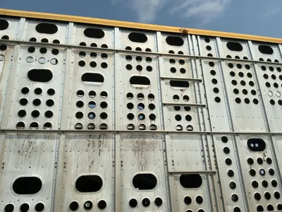 Used 2007 MERRITT 53' ALUMINUM LIVESTOCK Agricultural Trailers Michigan US | Miedema Asset Management Group #1328961
