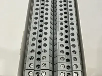 USED ALLEN-BRADLEY SER. A TERMINAL BLOCKS, SPACE-SAVER, GRAY