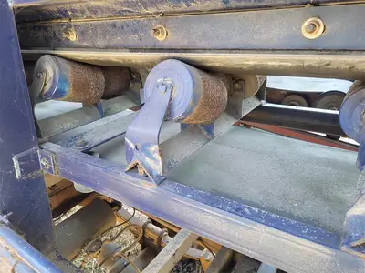 USED 2003 CANAMERICAN STONE SPREADER SOIL KING XL19