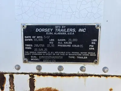 USED 1997 DORSEY 53'