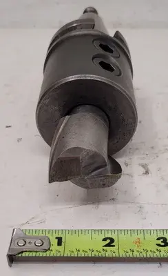 USED LYNDEX CAT 40 TOOL HOLDER