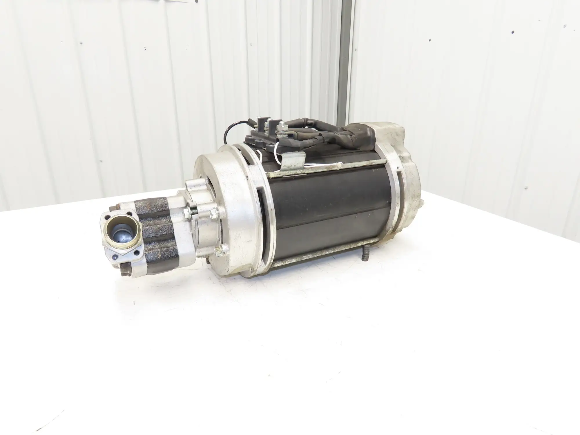 Hyster 8813389 Forklift Hydraulic Motor 48V & Pump 8811653 Removed From E80XN