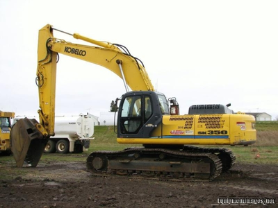 USED 2022 Kobelco SK350LC