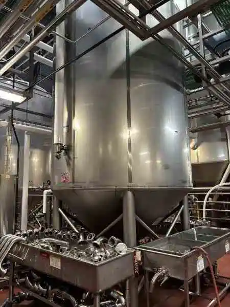 Used MUELLER 4,340 GALLON Stainless Steel Tanks New Jersey US | Perry Equipment #913005