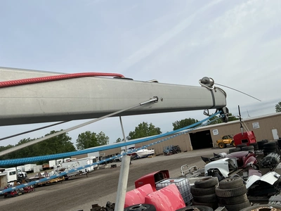 USED 1998 HUNTER TBD