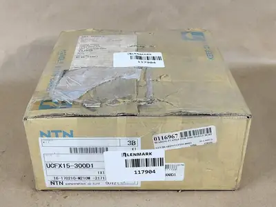 NEW NTN UCFX15-300D1