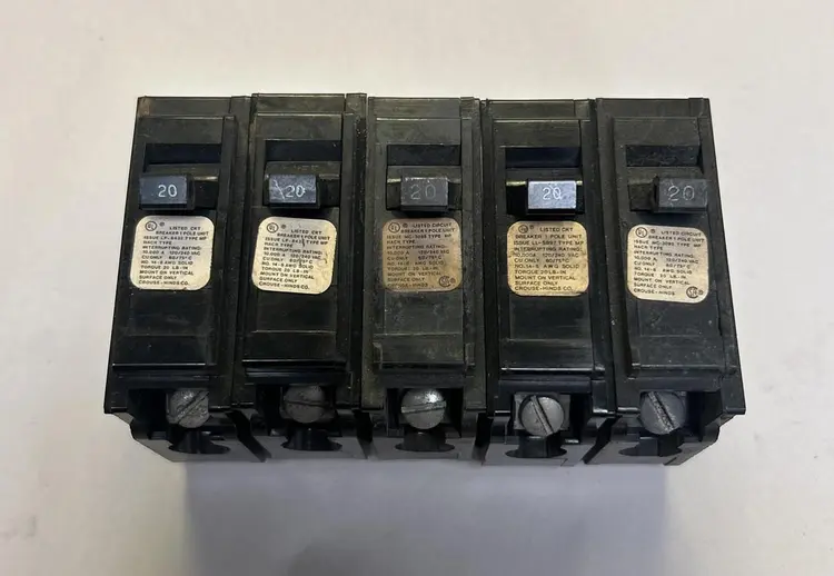 Used CROUSE-HINDS MP120 Miscellaneous Equipment (Electrical & Power) | Surplus Asset Holdings #1192075