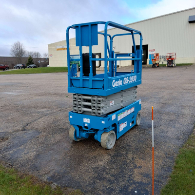 USED 2017 Genie GS-1930