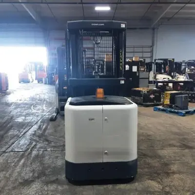 USED 2016 CROWN SP3510-30