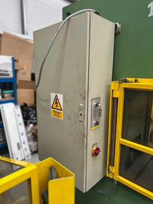 Used 2002 HARE 25HP Hydraulic Presses GB | Charter Auctions #1398553