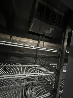 Used BEVERAGE-AIR HBR49HC-1-G Display Refrigerators Florida US | BAM Discount Restaurant Equipment #1393593