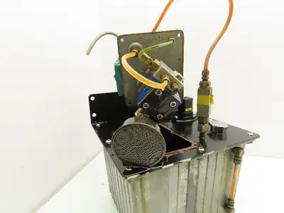 Bijur AP 7109 BHA Oil Lubricator Pump Machine Oiler 4L 0.9KW 230/240V Motor .75A