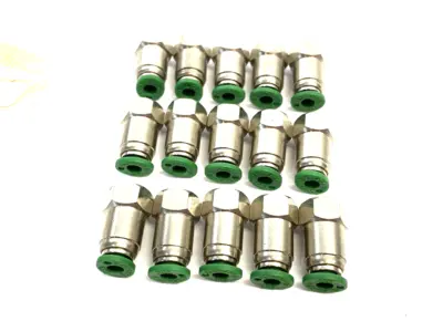 USED CLIPPARD QUICK-PUSH FITTING 4MM OD TUBE M5 FEMALE THREAD