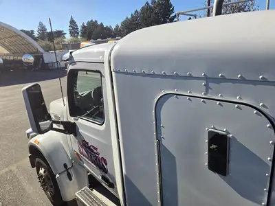 USED 2022 PETERBILT 567