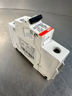 Abb S201U-K3A Miniature Circuit Breaker 240VAC 3A 50/60Hz 10ka (4c-41)