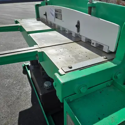 U14868C 52 in. Diacro  14 gauge hydraulic shear