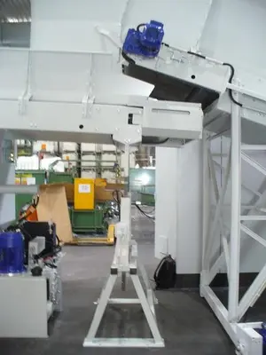 USED HOSOKAWA TWO-STAGE PLASTIC SHREDDING AND GRANULATION SYSTEM