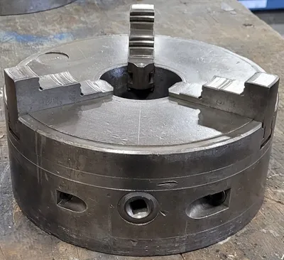 CUSHMAN 10in - 3 Jaw Chuck Tooling & Accessories, Lathe Chucks | Machinery Central (2)
