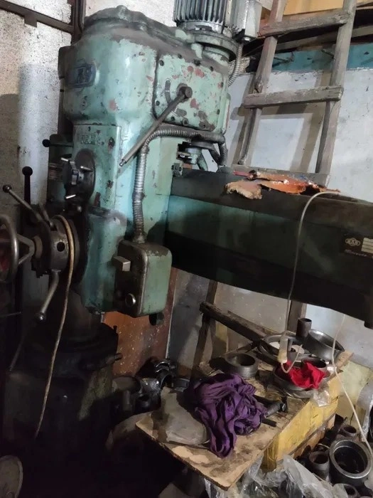 MAS Radial Drill, in working condition, visible under power