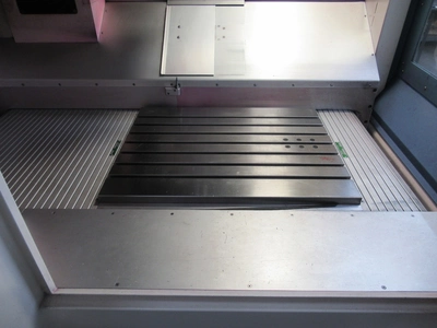 Used ROEDERS RFM 600 Vertical Machining Centers Minnesota US | Machinesused.com #1503507