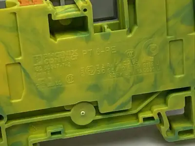 PT 6-PE,3211822 | Phoenix Contact PT 6-PE Ground Terminal Block Green/Yellow 3211822 LOT OF 7 - Used