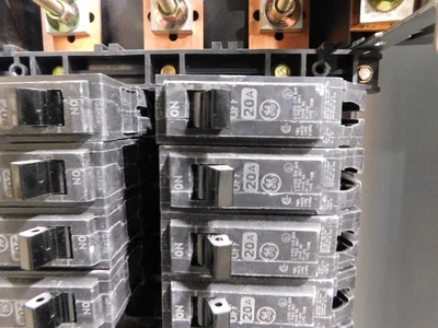 GE _UNKNOWN_ Electrical Panel & Distribution Boards | Equipment Recovery Corp. (11)