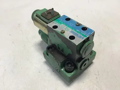 USED VICKERS DG4V-3S-2AL-M-U-HL7-60-EN490