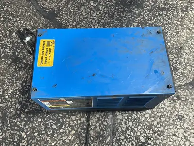 Used MILLER 043007 Welding Machinery (Other) Ohio US | HGR 24 #1453593