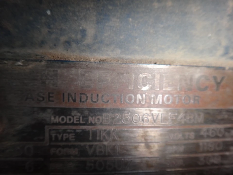 340 Gallon 304 Stainless Vertical Tank