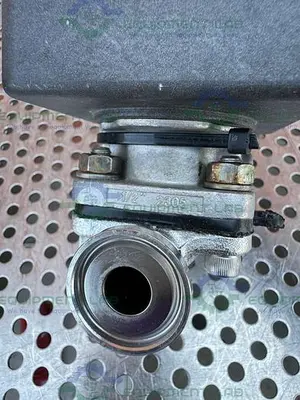USED ITT PURE FLO .5-316L-RA20MAX-CWP150 DIAPHRAGM VALVE W/ 1/2" SANITARY FITTING