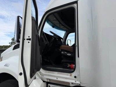 Used 2024 KENWORTH T880 TRUCK TRACTOR Conventional trucks Michigan US | Miedema Asset Management Group #1709430
