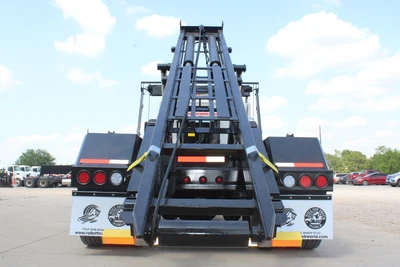 New | in-Stock 2027 PETERBILT 548 Rolloff Trucks Texas US | Roll Off Truck World #1492013