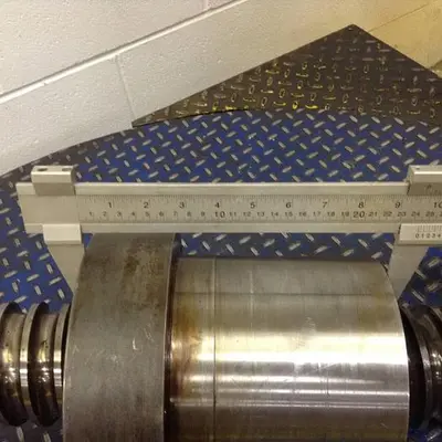 USED CINCINNATI MILACRON CM SCREW VE 165-7
