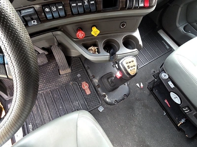 USED 2019 KENWORTH T680