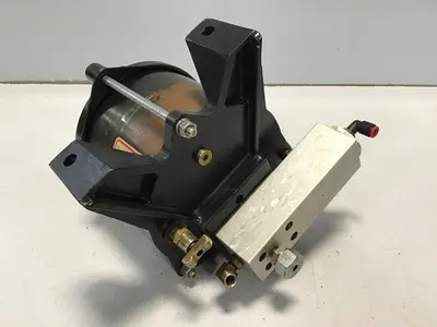 USED LUBRIQUIP TRABON 521-300-180