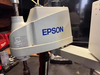 Epson T3-401S IndustrialRobot - Reach 460mm  load 3kg - Mfg. 2022 S/N:T300T11694