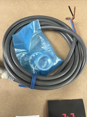 NEW Omron TL-X10ME1