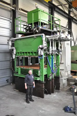USED FONTIJNE 2000 TON HEATED