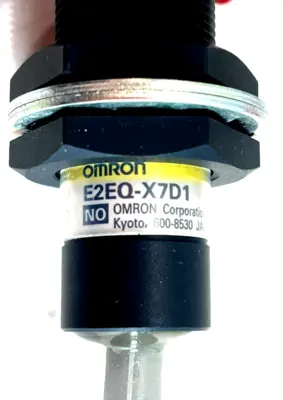 NEW OMRON E2EQ-X7D1 2M PROXIMITY SWITCH 12 to 24 VDC E2EQX7D1