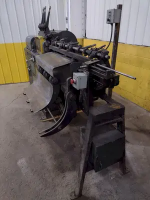 3/8" LEWIS MODEL #8CV WIRE STRAIGHTEN & CUT MACHINE: STOCK 16181