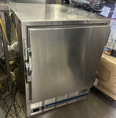 174-0107 Follett REF5 24” Undercounter Self Contained Cooler