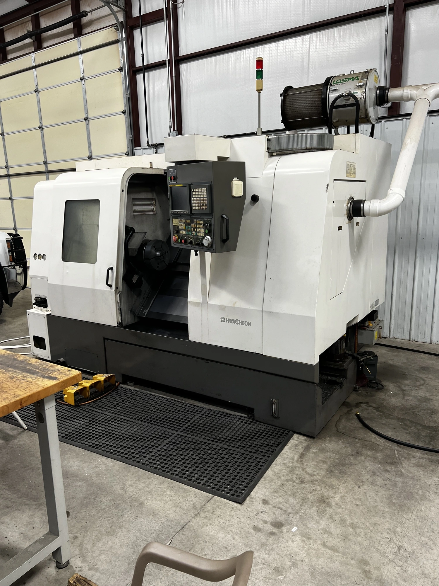 USED 2005 HWACHEON HI-TECH 300