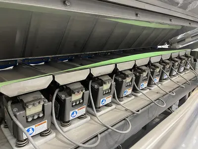 A&B 10-Lane Clamshell Filler