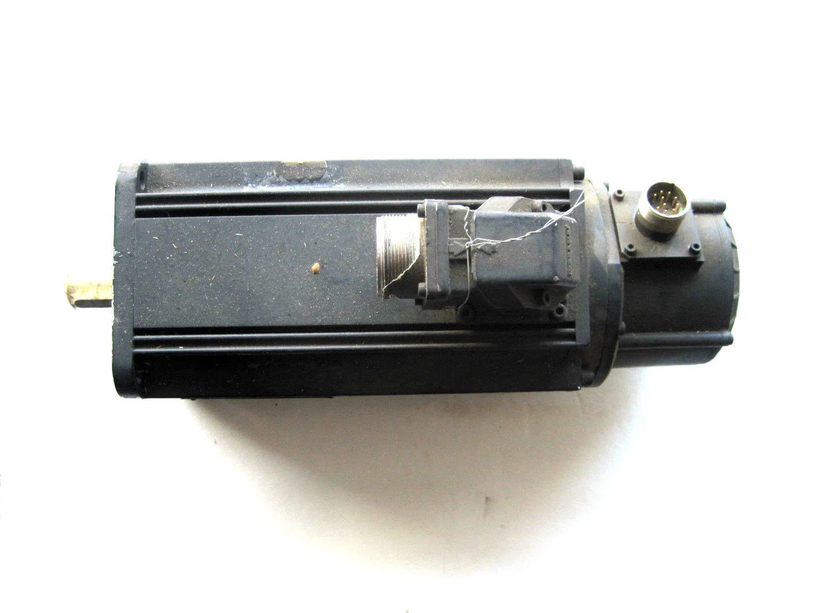 INDRAMAT MDD071C-N-030-N2M-095PB SERO MOTOR MDD071CN030N2M