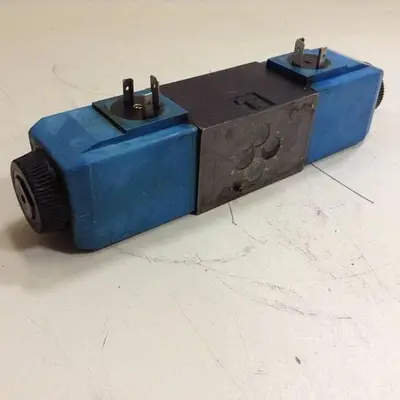 USED VICKERS DG4V-3S-33C-M-U-H5-60