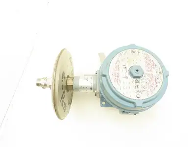 United Electric J120-532 Pressure Switch 50 To 50" WC VAC Explosion Proof 50 PSI